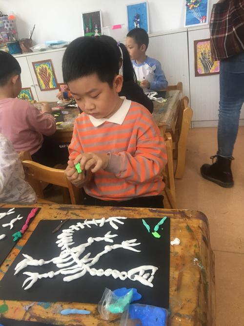《汉字找茬王兔年拼图攻略:步步为营,拼出趣味新篇章》